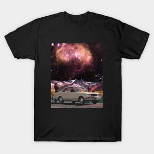 It's a Beautiful View - Space Aesthetic Collage, Retro Sci-Fi, Retro Futurism T-Shirt